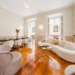 Апартаменти Luxury 5br Castle Views In Heartoflisbon
