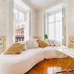 Апартаменти Luxury 5br Castle Views In Heartoflisbon