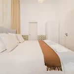 Апартаменти Luxury 5br Castle Views In Heartoflisbon