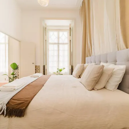 Luxury 5Br Apt Central Lisbon, Castle Views Wac 아파트