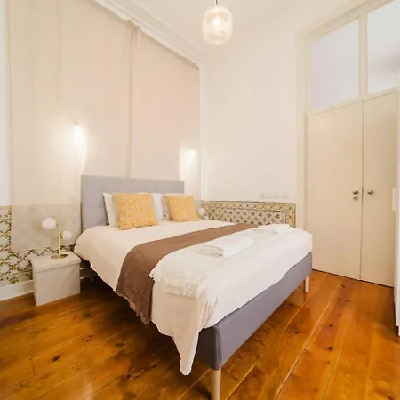 Luxury 5Br Apt Central Lisbon, Castle Views Wac Lisbona