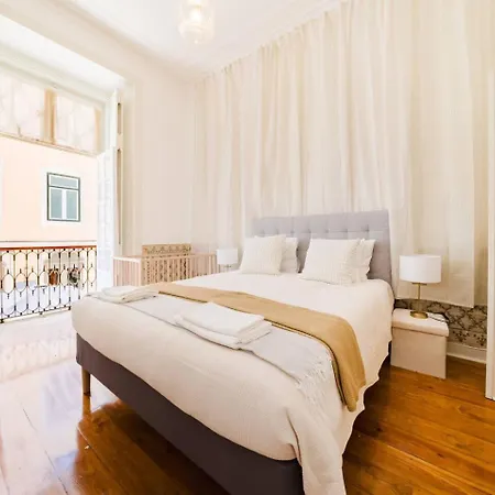 Appartamento Luxury 5Br Apt Central Lisbon, Castle Views Wac
