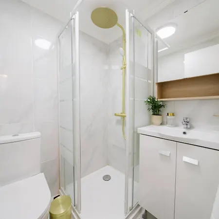 Luxury 5Br Apt Central Lisbon, Castle Views Wac *