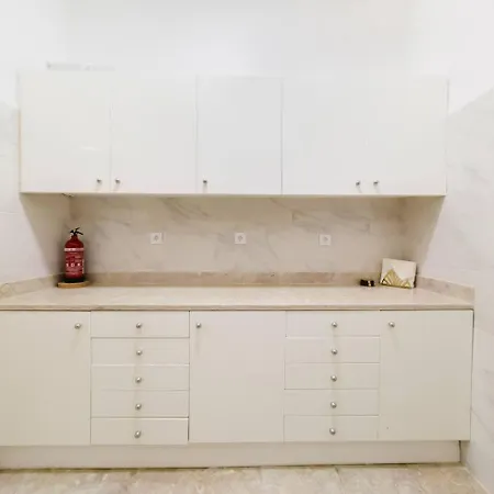 아파트 Luxury 5Br Apt Central Lisbon, Castle Views Wac