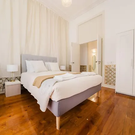 Appartamento Luxury 5Br Apt Central Lisbon, Castle Views Wac *