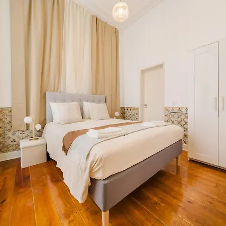 Appartamento Luxury 5Br Apt Central Lisbon, Castle Views Wac *