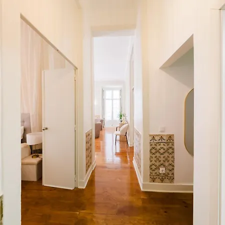 Appartamento Luxury 5Br Apt Central Lisbon, Castle Views Wac *