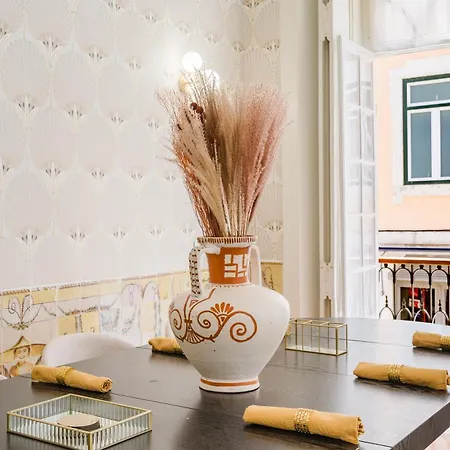 Appartamento Luxury 5Br Apt Central Lisbon, Castle Views Wac