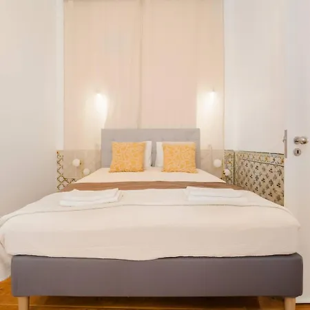 Appartamento Luxury 5Br Apt Central Lisbon, Castle Views Wac *