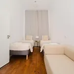 Luxury 5br Castle Views In Heartoflisbon 아파트 리스본