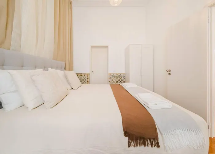 Luxury 5br Castle Views In Heartoflisbon * Lisboa