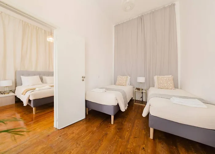 Luxury 5br Castle Views In Heartoflisbon شقة