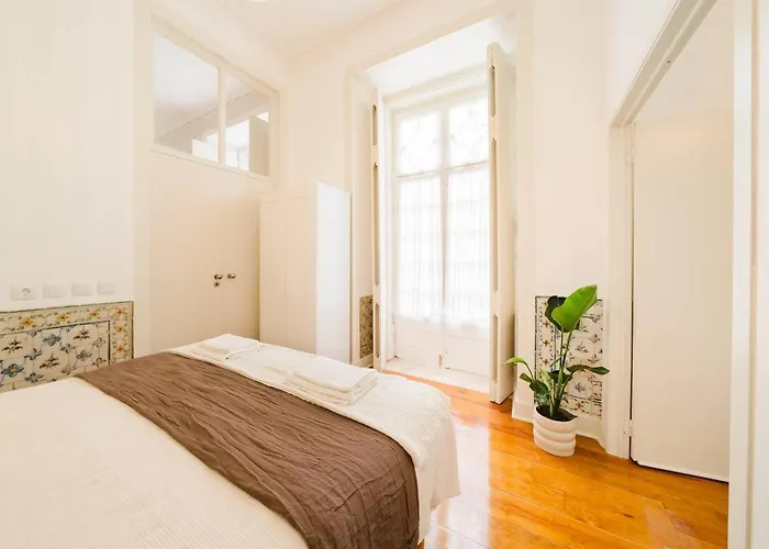 Luxury 5br Castle Views In Heartoflisbon شقة *