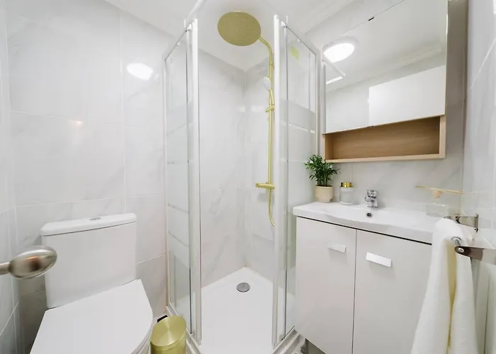 Luxury 5br Castle Views In Heartoflisbon *