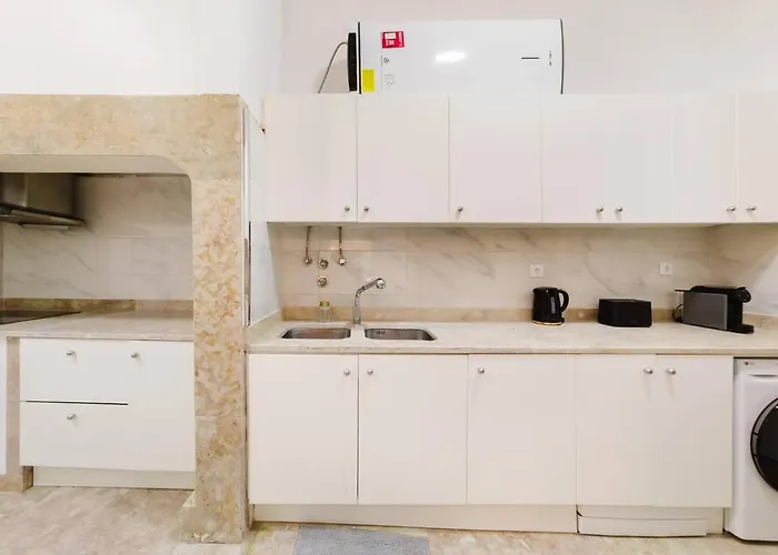 Luxury 5br Castle Views In Heartoflisbon