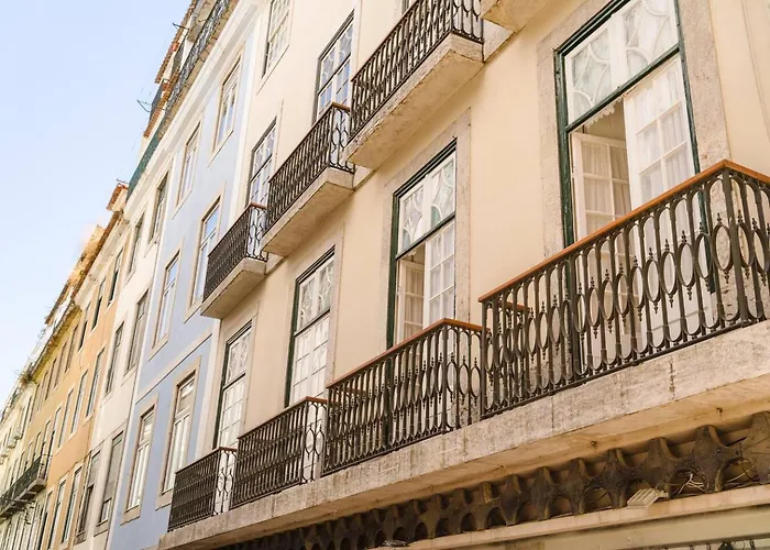 شقة Luxury 5br Castle Views In Heartoflisbon Lisboa