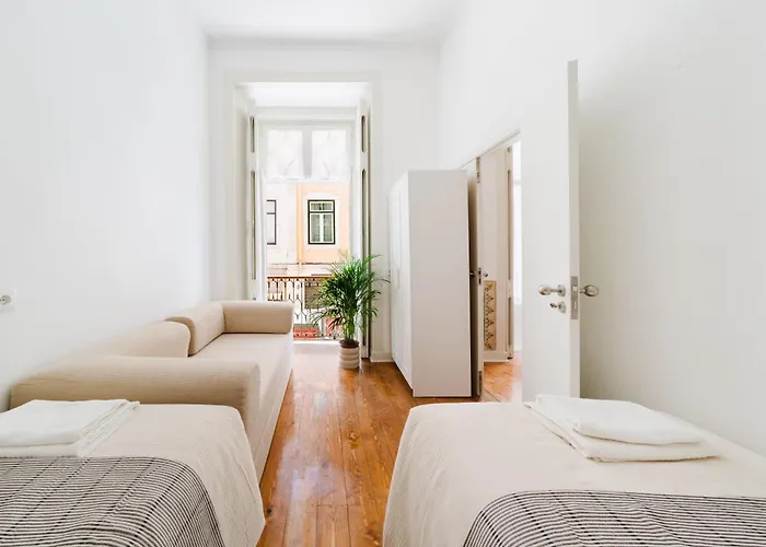 Luxury 5br Castle Views In Heartoflisbon