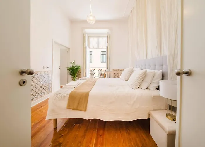 Luxury 5br Castle Views In Heartoflisbon *