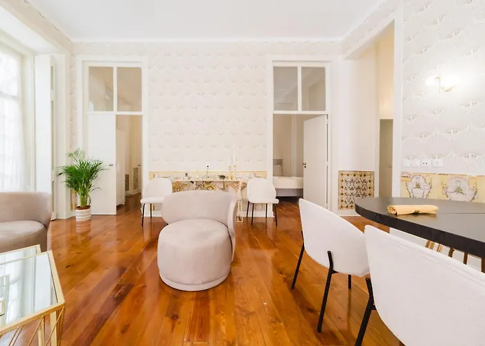 Luxury 5br Castle Views In Heartoflisbon Lisboa