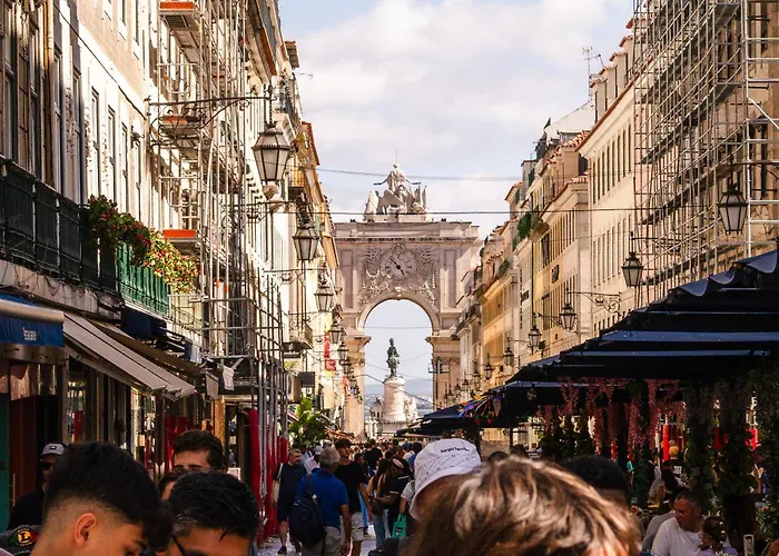 Luxury 5br Castle Views In Heartoflisbon شقة *