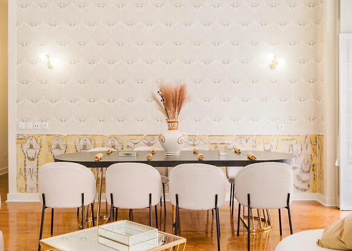 Luxury 5br Castle Views In Heartoflisbon Lisboa