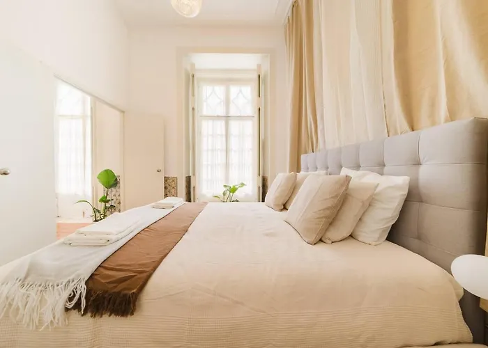 شقة Luxury 5br Castle Views In Heartoflisbon Lisboa